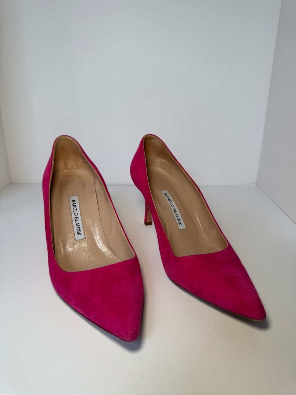Manolo Blahnik Fuchsia Suede Pointed-Toe Pumps